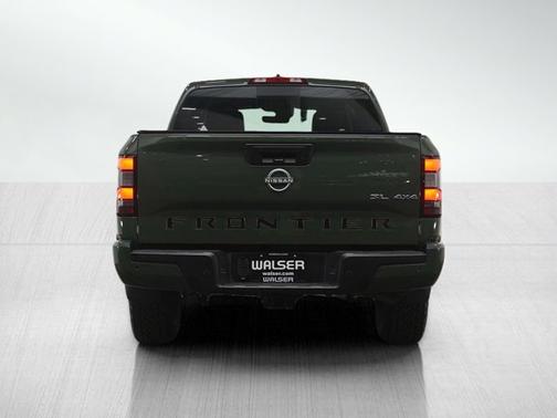 2024 Nissan Frontier SL