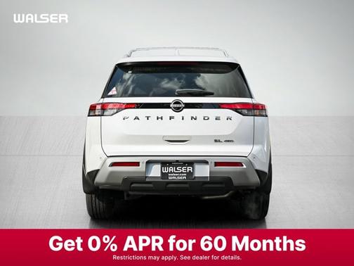 2025 Nissan Pathfinder SL