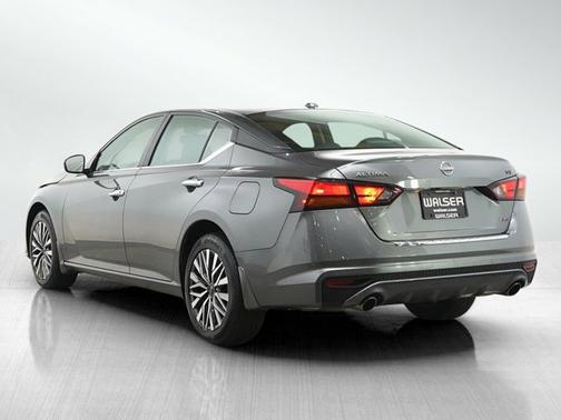 Gun Metallic 2023 Nissan Altima 2.5 SV