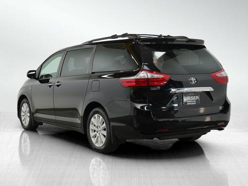 2017 Toyota Sienna Limited Premium