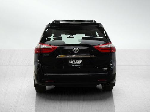2017 Toyota Sienna Limited Premium