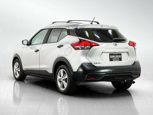 Brilliant Silver Metallic 2019 Nissan Kicks S