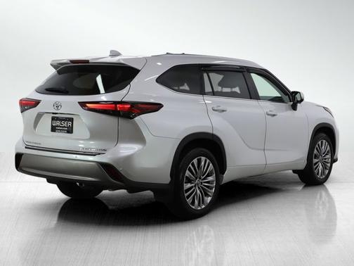 2025 Toyota Highlander Limited