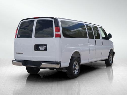Summit White 2025 Chevrolet Express 3500 LT