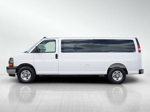 Summit White 2025 Chevrolet Express 3500 LT