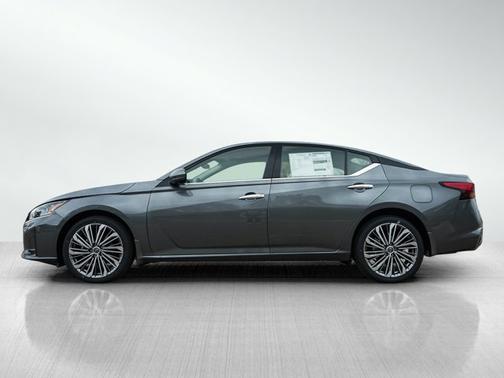 2025 Nissan Altima SL