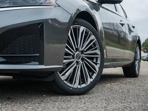 2025 Nissan Altima SL