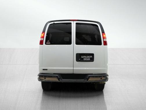 2022 Chevrolet Express 3500 LT