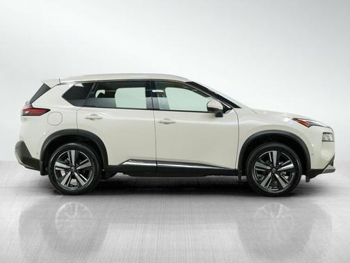 Pearl White Tricoat 2023 Nissan Rogue Platinum