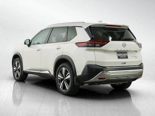 Pearl White Tricoat 2023 Nissan Rogue Platinum