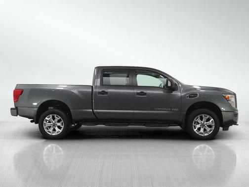 2024 Nissan Titan XD SV