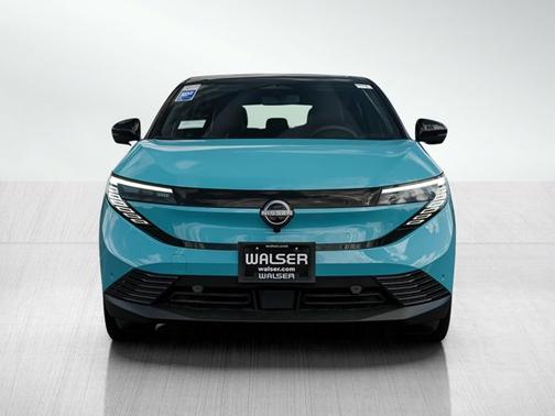 Seabreeze Blue Pearl/Black 2026 Nissan Leaf SV+