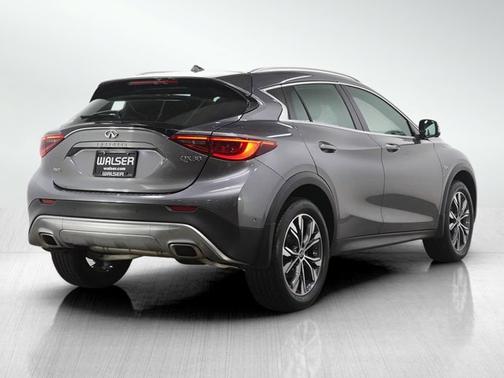 2018 INFINITI QX30 ESSENTIAL