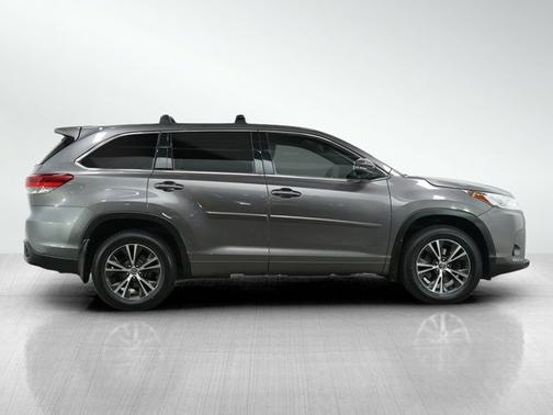 2018 Toyota Highlander LE