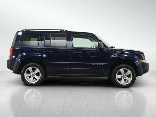 True Blue Pearlcoat 2016 Jeep Patriot Latitude
