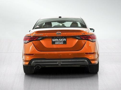 Monarch Orange Metallic/Super Black 2022 Nissan Sentra SR