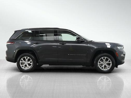 Baltic Gray Metallic Clearcoat 2022 Jeep Grand Cherokee Limited