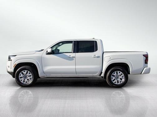 Glacier White 2024 Nissan Frontier SV