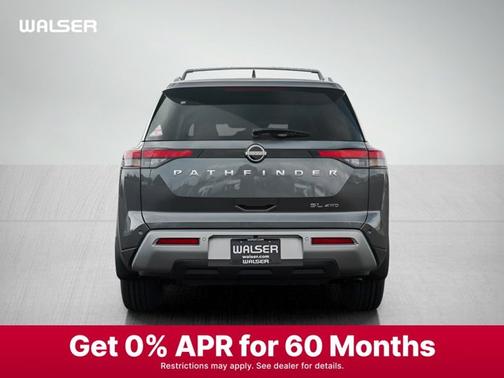 2025 Nissan Pathfinder SL