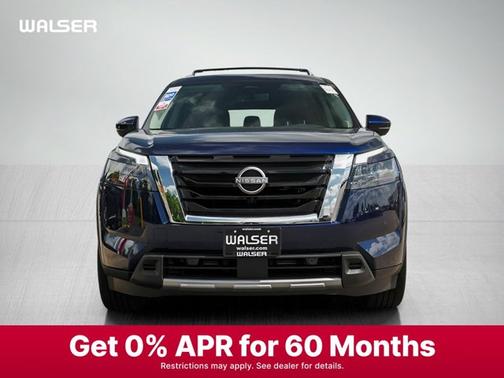 2025 Nissan Pathfinder SL