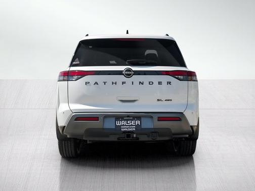 Everest White Pearl Tricoat 2026 Nissan Pathfinder SL