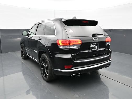 Diamond Black Crystal Pearlcoat 2021 Jeep Grand Cherokee Summit