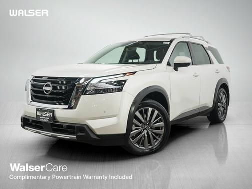 Pearl White Tricoat 2024 Nissan Pathfinder SL