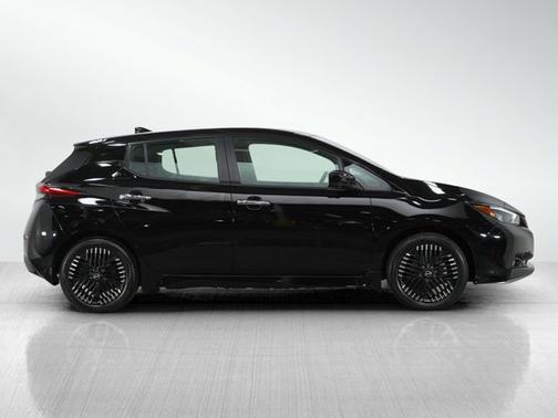 2023 Nissan Leaf SV PLUS
