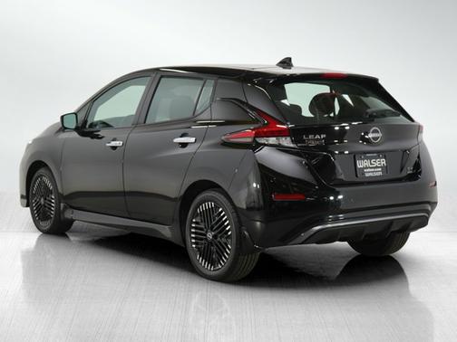 2023 Nissan Leaf SV PLUS