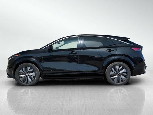 2025 Nissan ARIYA EVOLVE+