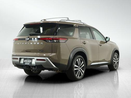 2023 Nissan Pathfinder Platinum