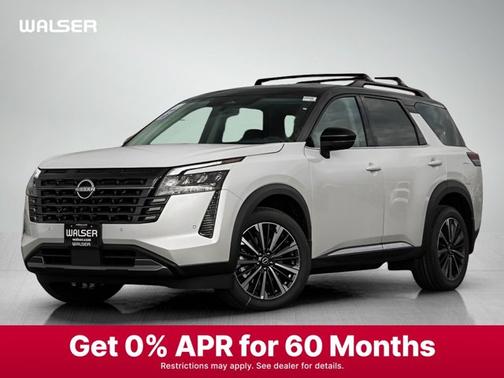 Everest White Pearl/Black 2026 Nissan Pathfinder Platinum