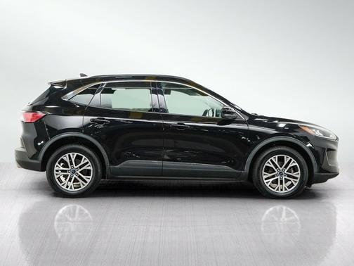 Agate Black Metallic 2022 Ford Escape SEL