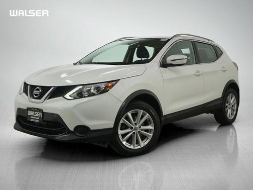 Glacier White 2017 Nissan Rogue Sport SV