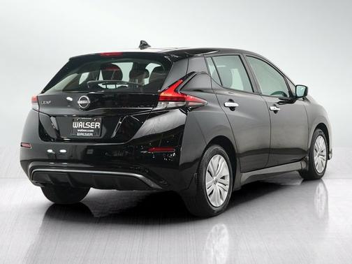Super Black 2025 Nissan Leaf S