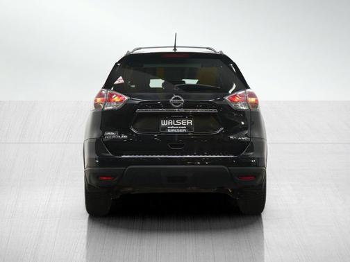 Magnetic Black 2016 Nissan Rogue SL
