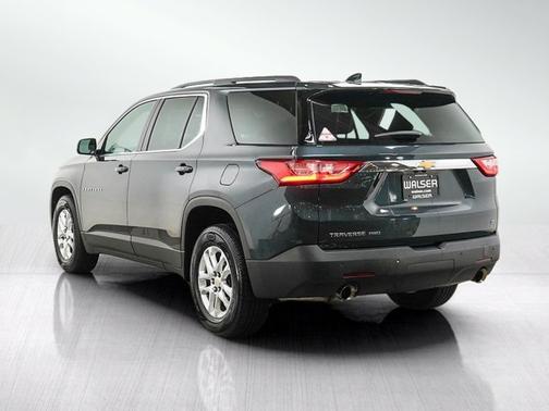 Graphite Metallic 2019 Chevrolet Traverse LT Cloth