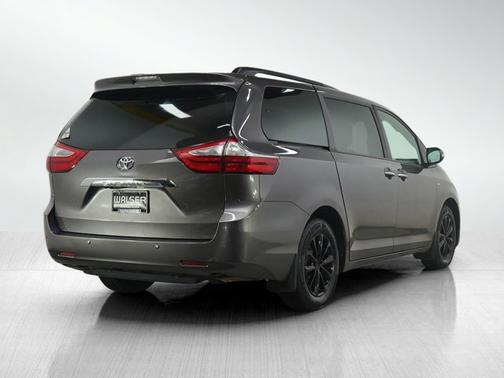 Predawn Gray Mica 2017 Toyota Sienna Limited Premium