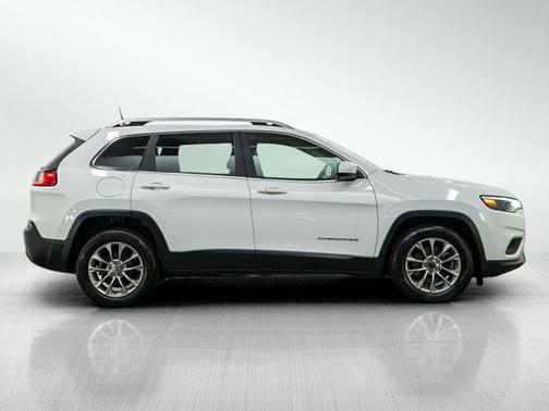 Bright White Clearcoat 2019 Jeep Cherokee Latitude Plus