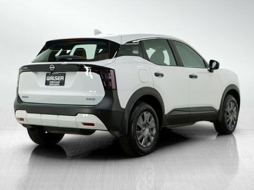 2025 Nissan Kicks S