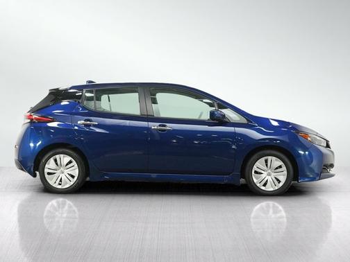 Deep Blue Pearl 2025 Nissan Leaf S