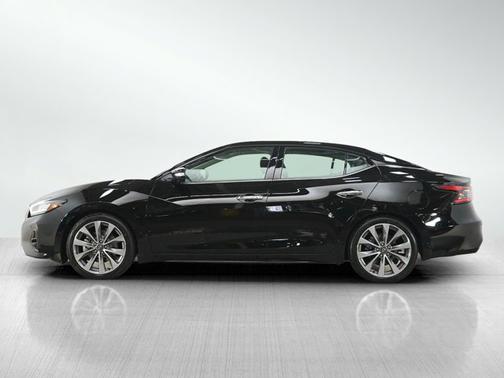 Super Black 2023 Nissan Maxima Platinum