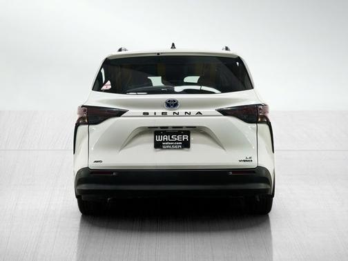 Ice 2023 Toyota Sienna LE