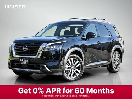 2025 Nissan Pathfinder SL