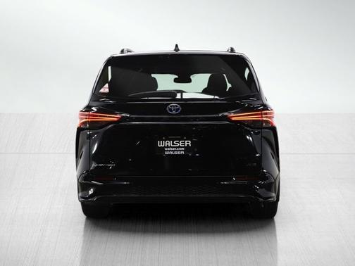 2025 Toyota Sienna XSE