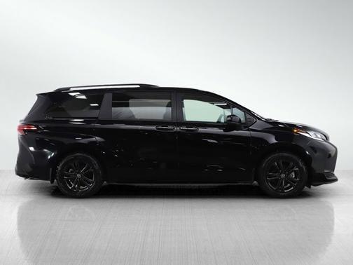 2025 Toyota Sienna XSE