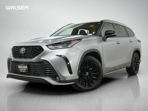 Celestial Silver Metallic 2025 Toyota Highlander XSE