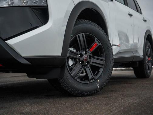 Everest White Pearl Tricoat 2026 Nissan Rogue Rock Creek