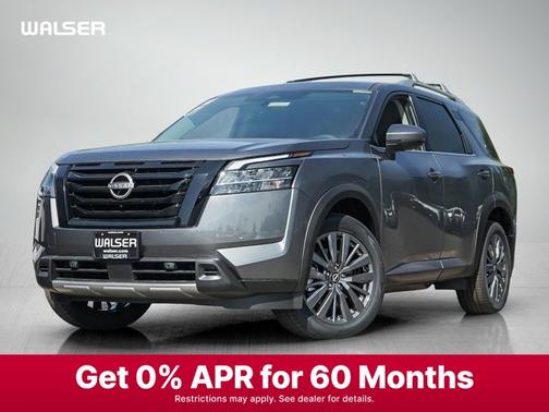 2025 Nissan Pathfinder SL