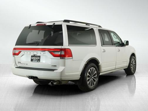 2016 Lincoln Navigator Select